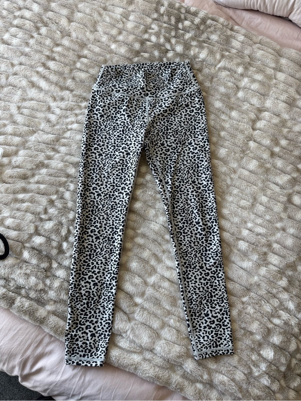 ALLFENIX High-Waist Leopard Print Leggings - WHITE(cream) & Black